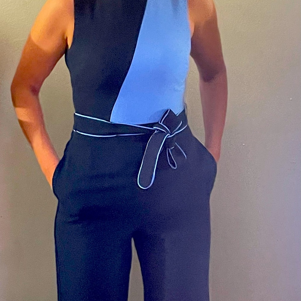 Vince Camuto Women’s Jumpsuit Size 6 NAVY BLUE